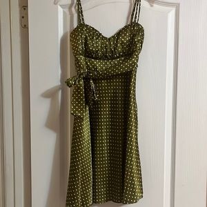 Green pokadot dress.